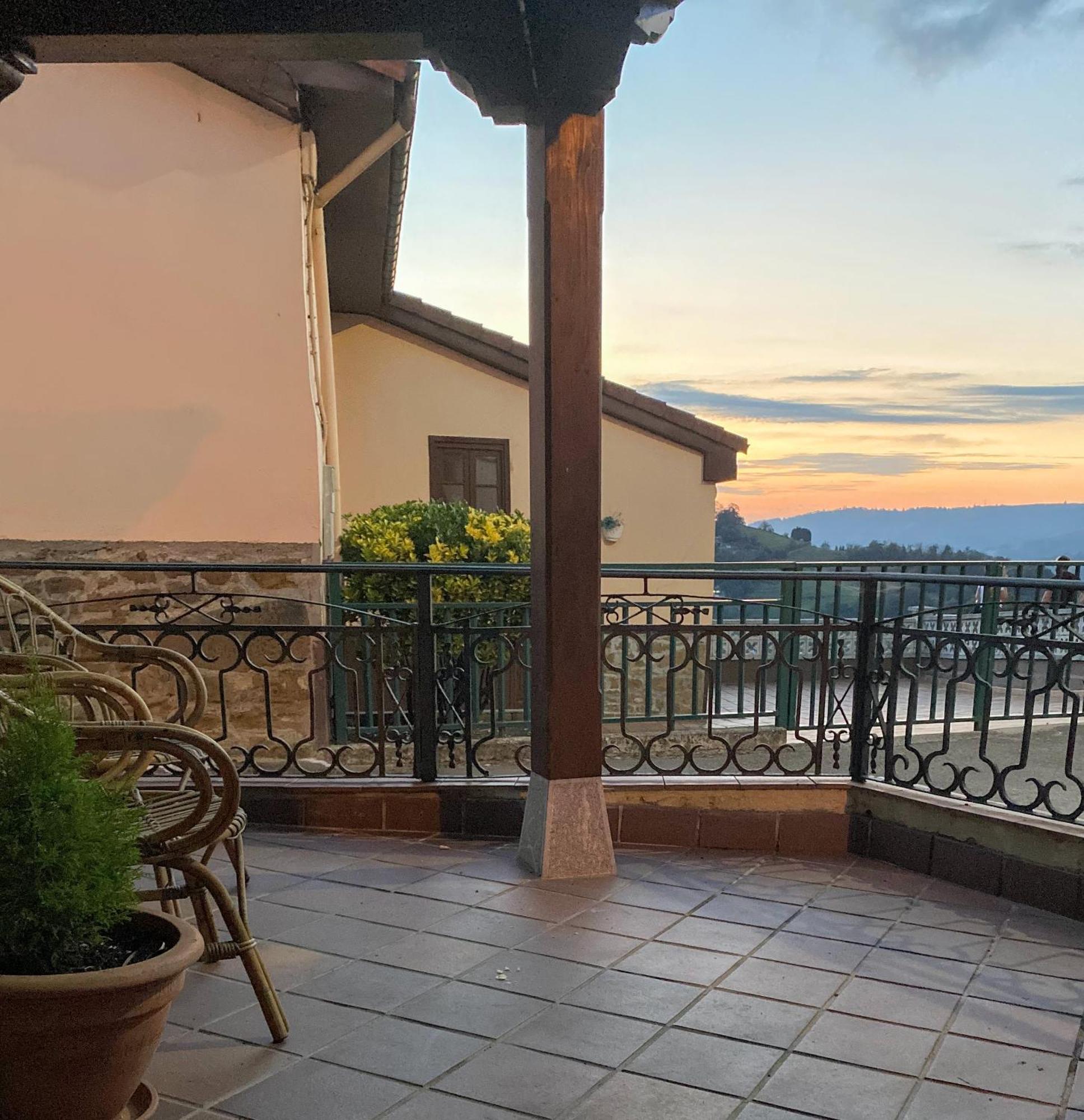Casa Riola Villa San Martin del Rey Aurelio Eksteriør bilde
